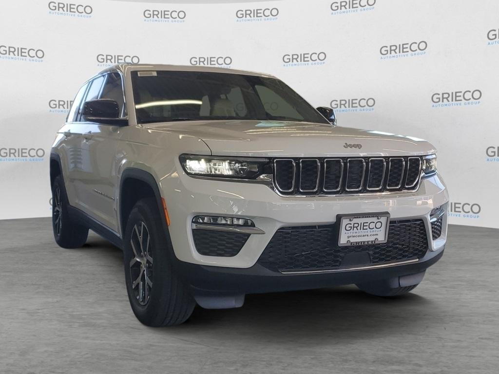new 2025 Jeep Grand Cherokee car, priced at $44,344