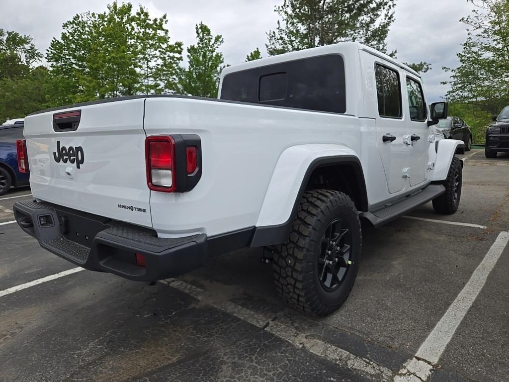 new 2025 Jeep Gladiator car, priced at $45,287