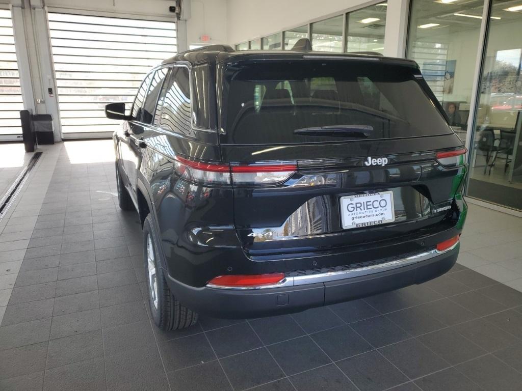new 2025 Jeep Grand Cherokee car, priced at $38,156