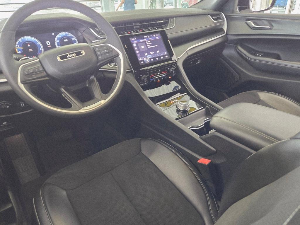 used 2024 Jeep Grand Cherokee car, priced at $34,915