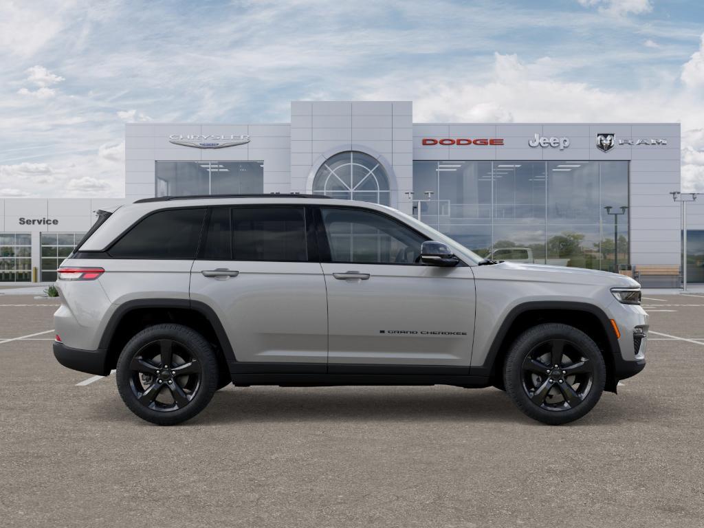 new 2025 Jeep Grand Cherokee car, priced at $47,333