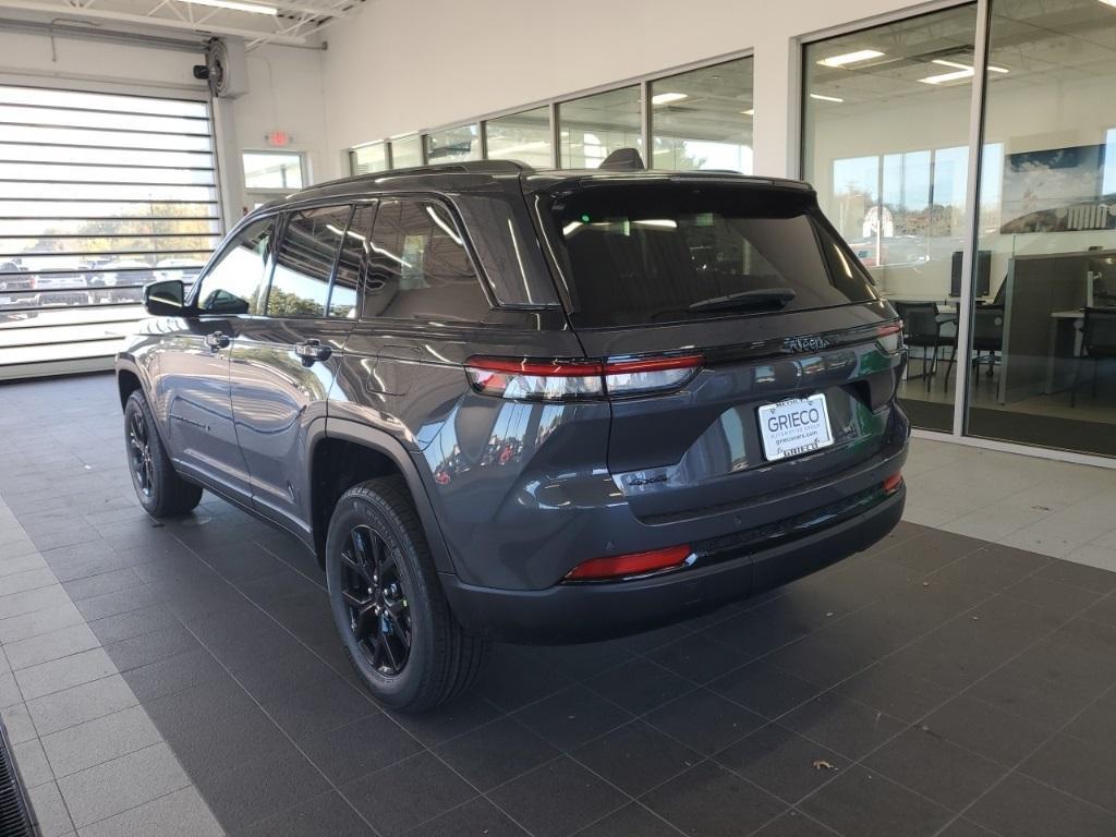 new 2025 Jeep Grand Cherokee car, priced at $41,458