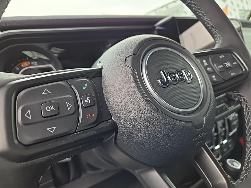 new 2025 Jeep Wrangler car, priced at $54,183