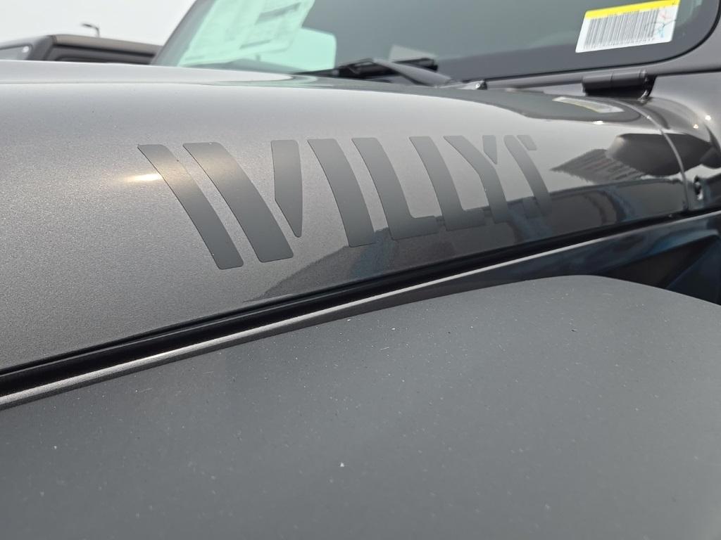 new 2025 Jeep Wrangler car, priced at $43,431