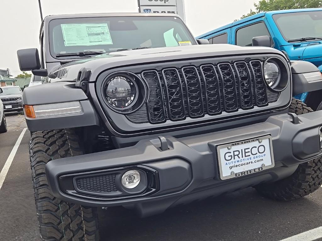 new 2025 Jeep Wrangler car, priced at $43,431