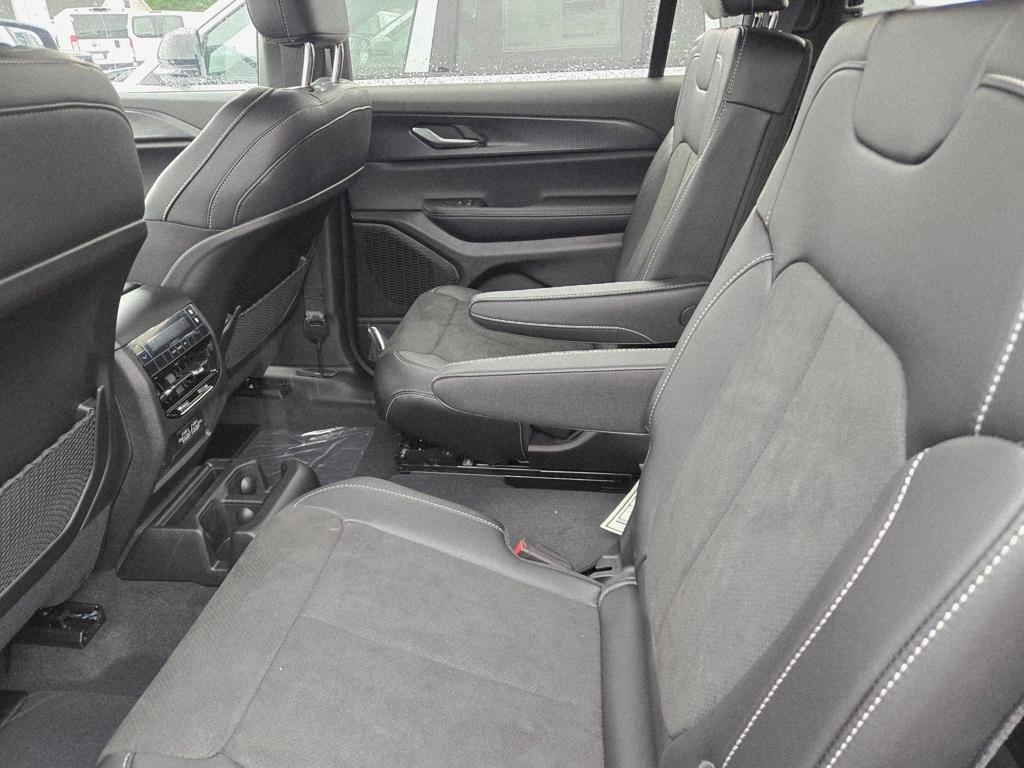 new 2025 Jeep Grand Cherokee L car, priced at $45,353