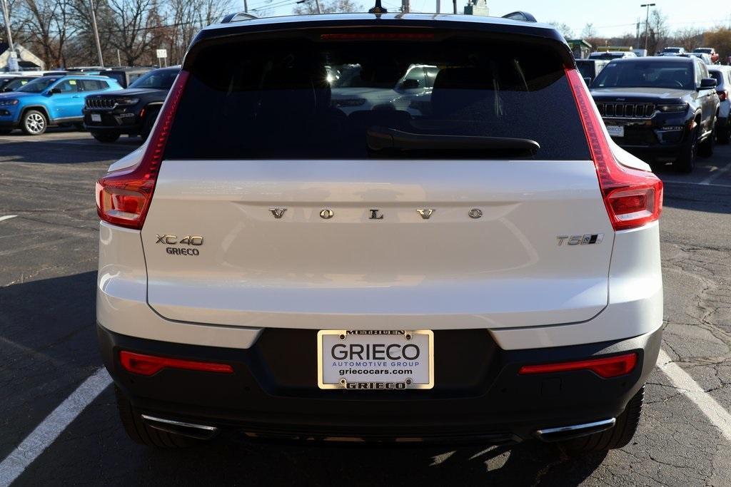 used 2019 Volvo XC40 car, priced at $24,414