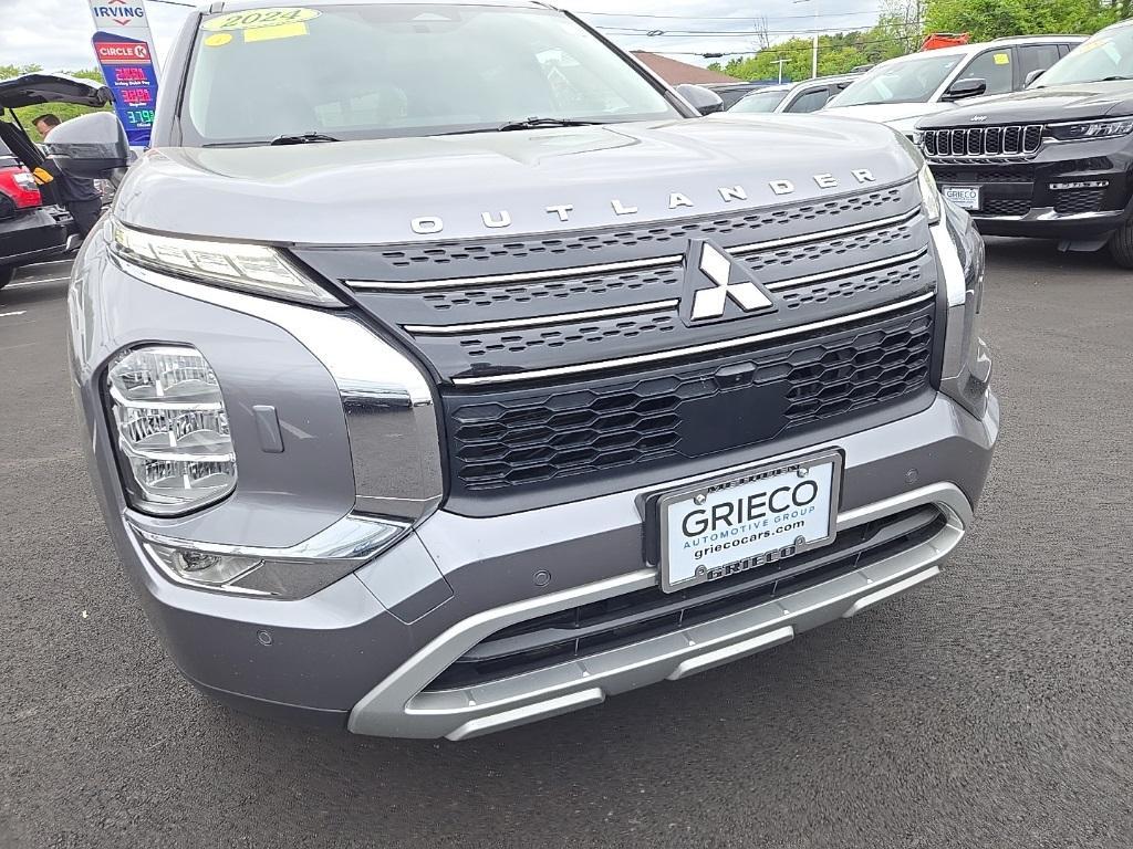 used 2022 Mitsubishi Outlander car, priced at $22,388