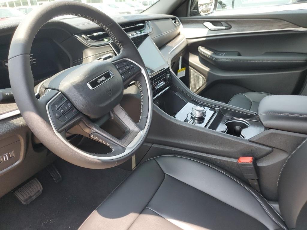 new 2025 Jeep Grand Cherokee L car, priced at $50,556