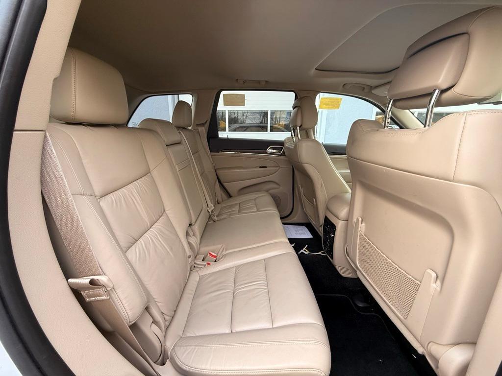 used 2015 Jeep Grand Cherokee car, priced at $13,917