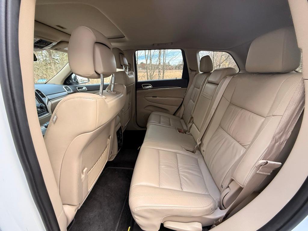 used 2015 Jeep Grand Cherokee car, priced at $13,917