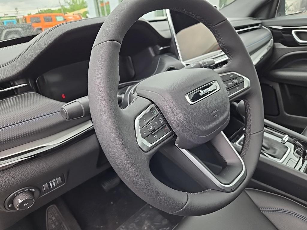 new 2025 Jeep Compass car, priced at $35,325