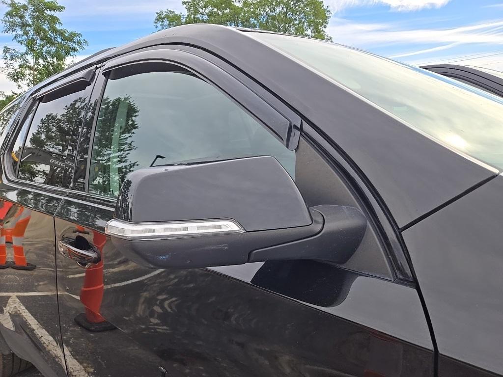 used 2021 Chevrolet Traverse car, priced at $26,822