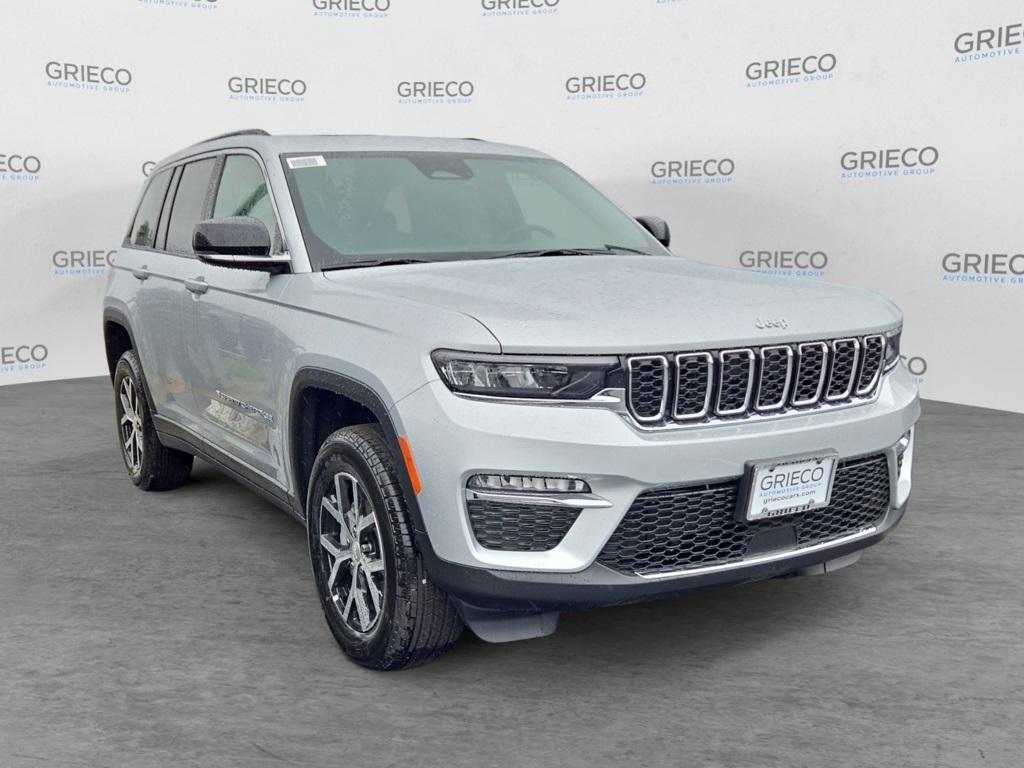 new 2025 Jeep Grand Cherokee car, priced at $45,879
