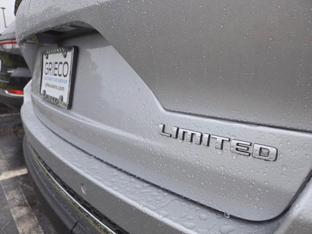 new 2025 Jeep Grand Cherokee car, priced at $45,879