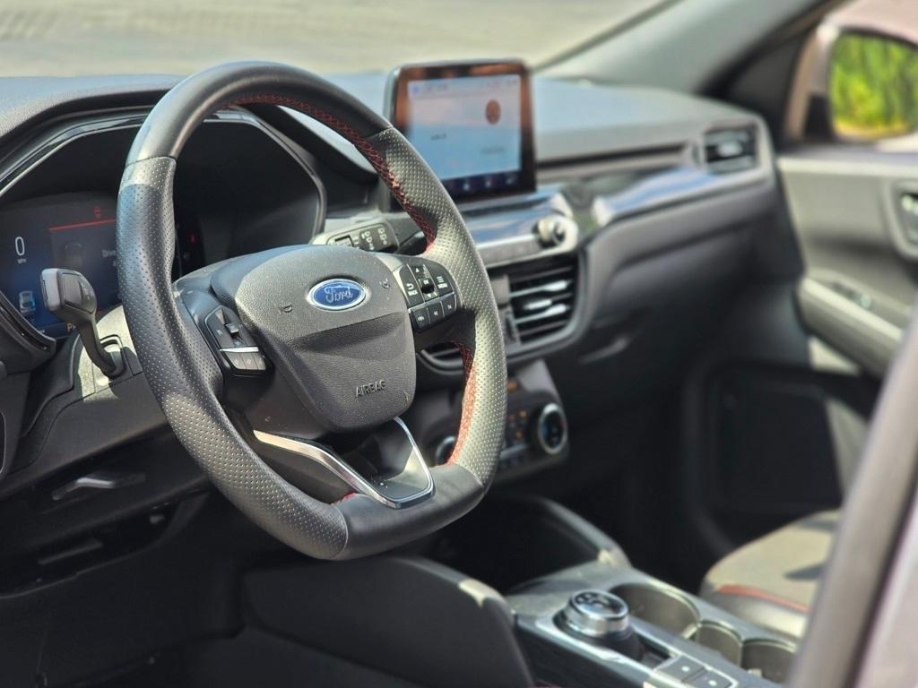 used 2023 Ford Escape car, priced at $19,806
