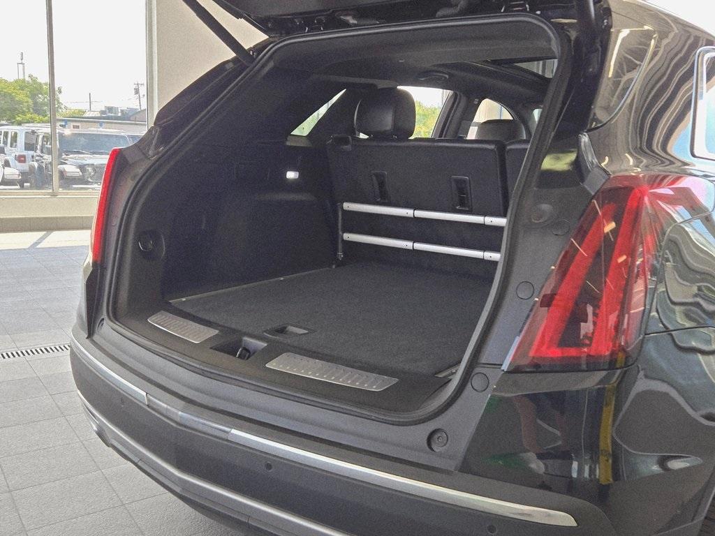 used 2020 Cadillac XT5 car, priced at $21,425