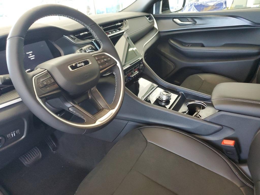 new 2025 Jeep Grand Cherokee L car, priced at $44,663
