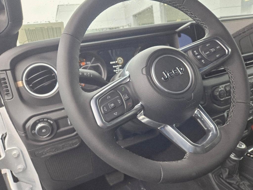 new 2025 Jeep Wrangler car, priced at $52,132
