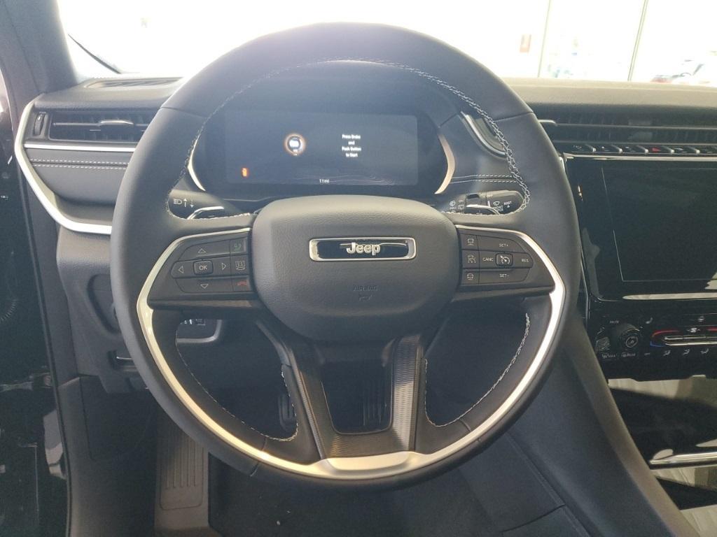 new 2025 Jeep Grand Cherokee car, priced at $41,518
