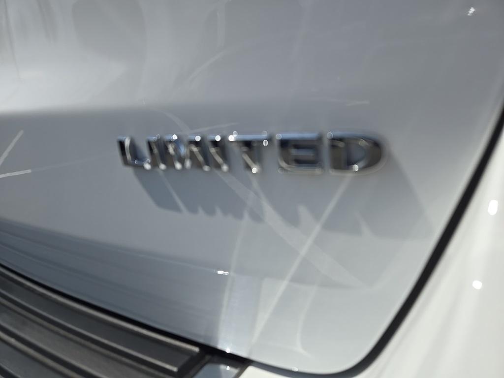 used 2022 Jeep Grand Cherokee WK car, priced at $30,723