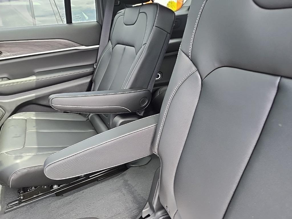 new 2025 Jeep Grand Cherokee L car, priced at $49,055