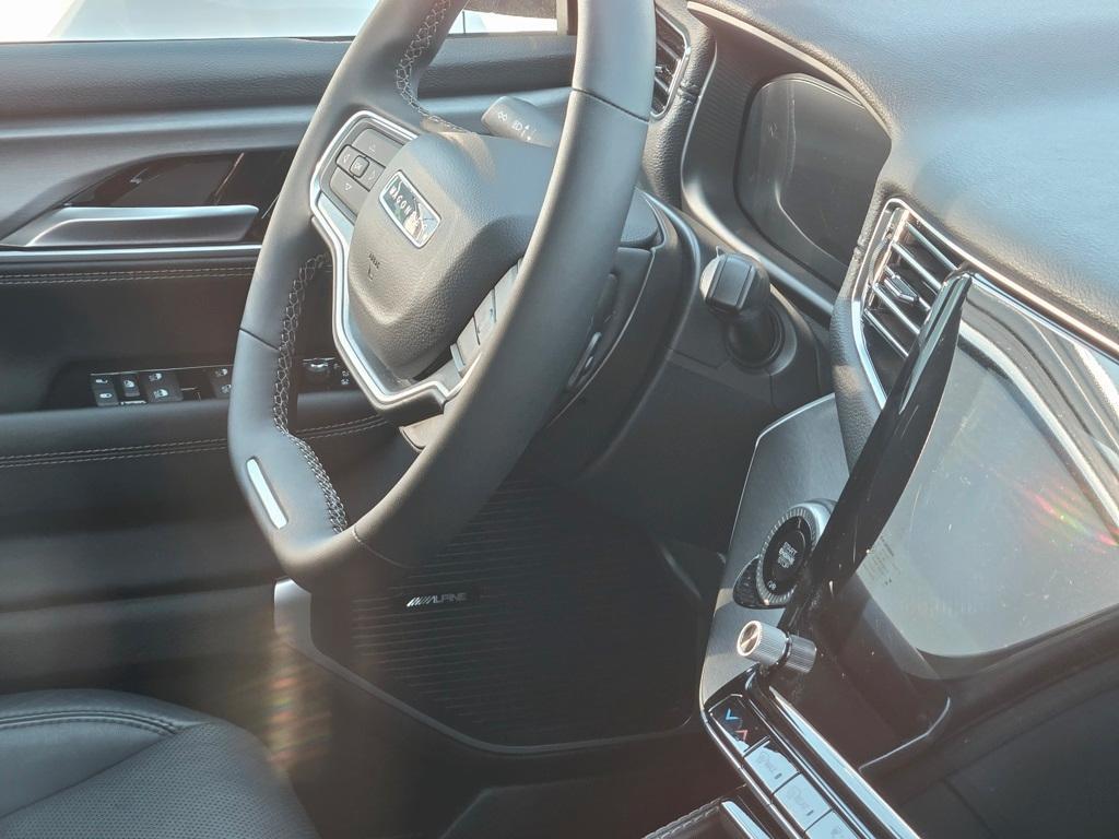 new 2025 Jeep Wagoneer car, priced at $68,072