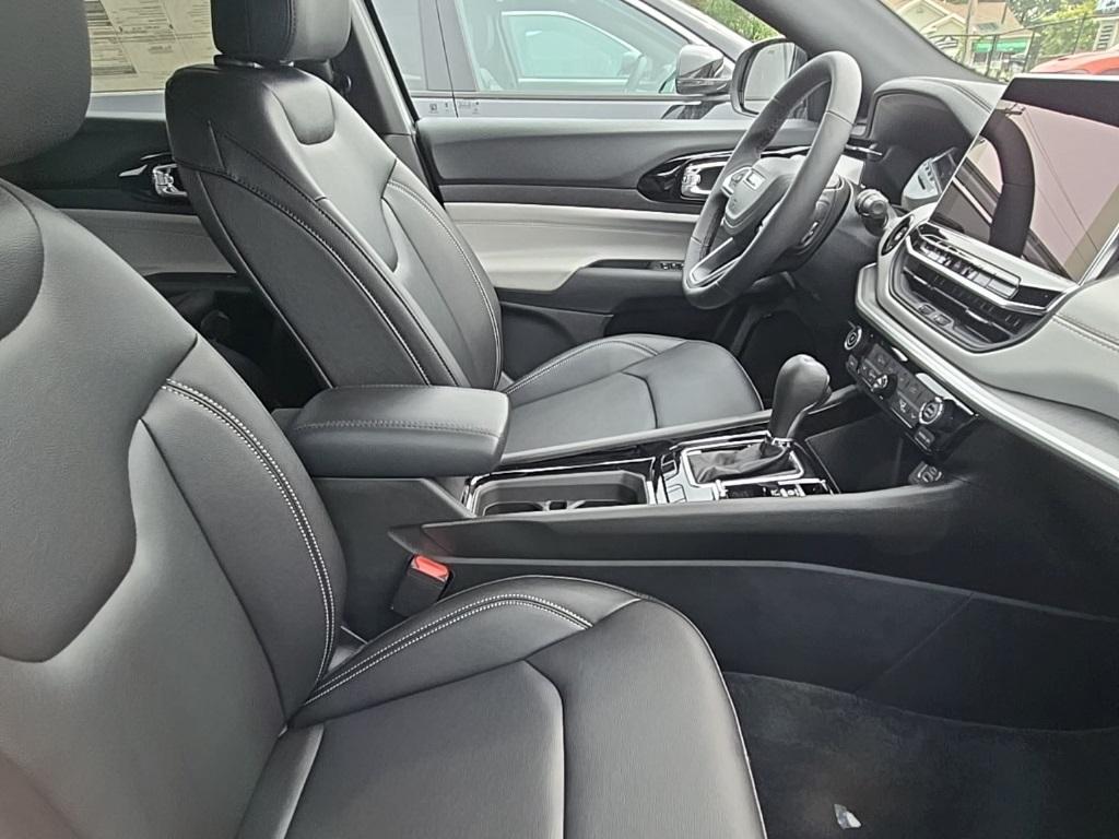 new 2025 Jeep Compass car, priced at $32,928