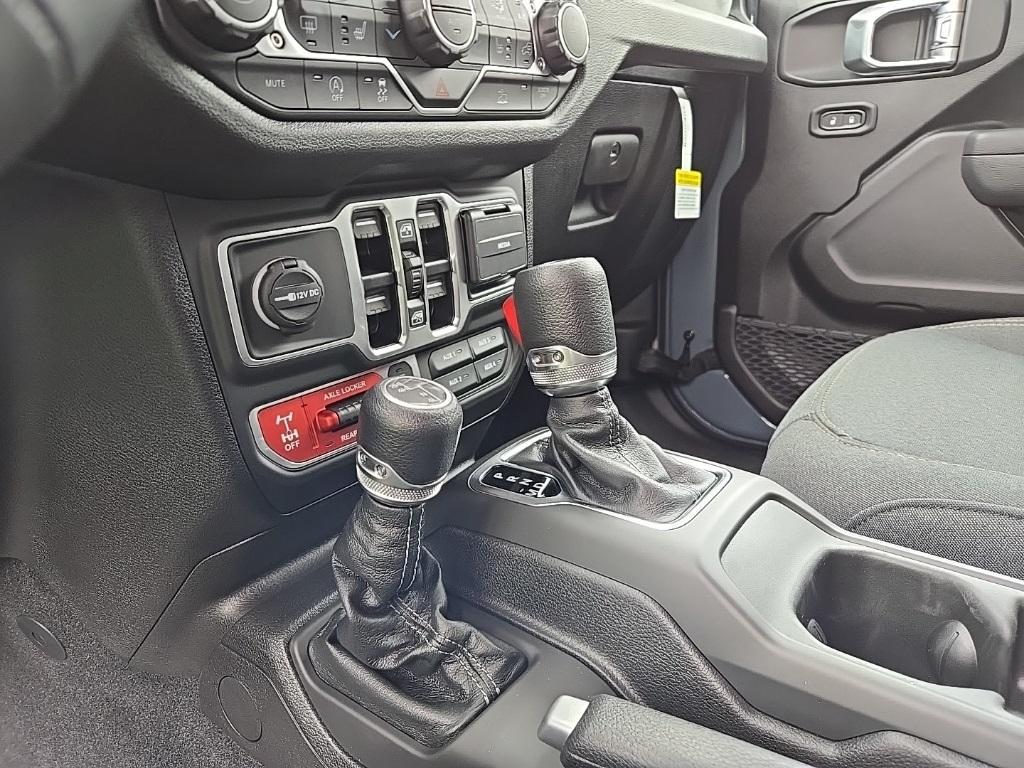 new 2025 Jeep Wrangler car, priced at $55,009
