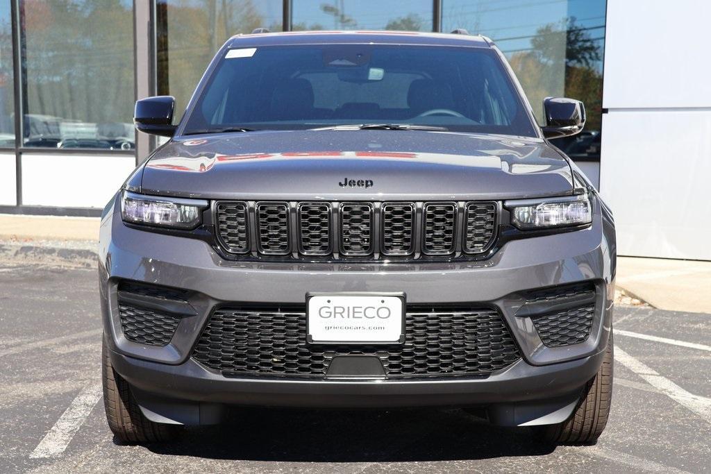 new 2024 Jeep Grand Cherokee car, priced at $40,914