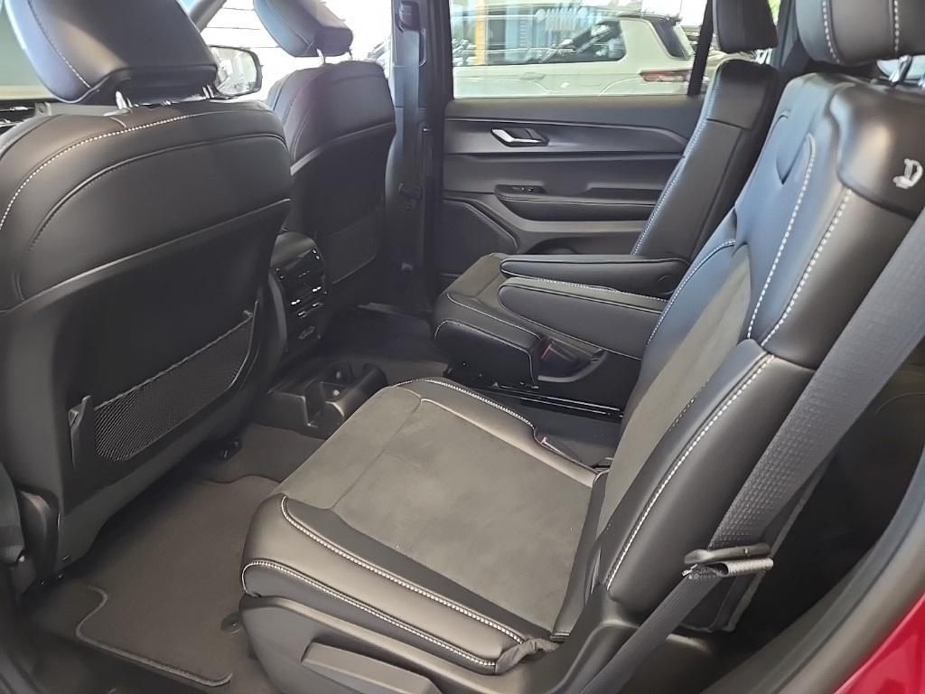 new 2025 Jeep Grand Cherokee L car, priced at $44,648