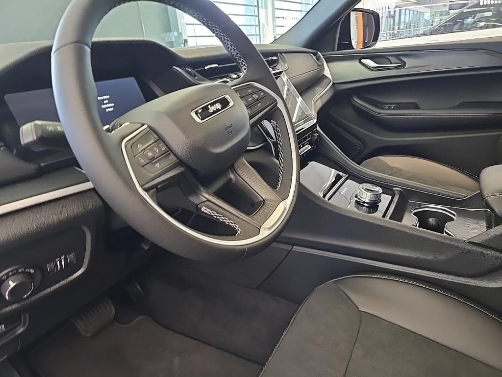 new 2025 Jeep Grand Cherokee L car, priced at $44,648