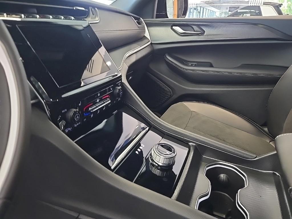 new 2025 Jeep Grand Cherokee L car, priced at $44,648