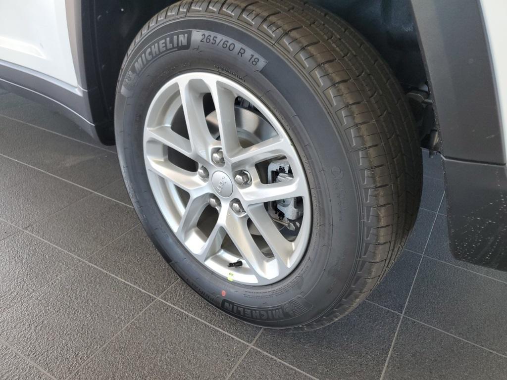 new 2025 Jeep Grand Cherokee car, priced at $35,620