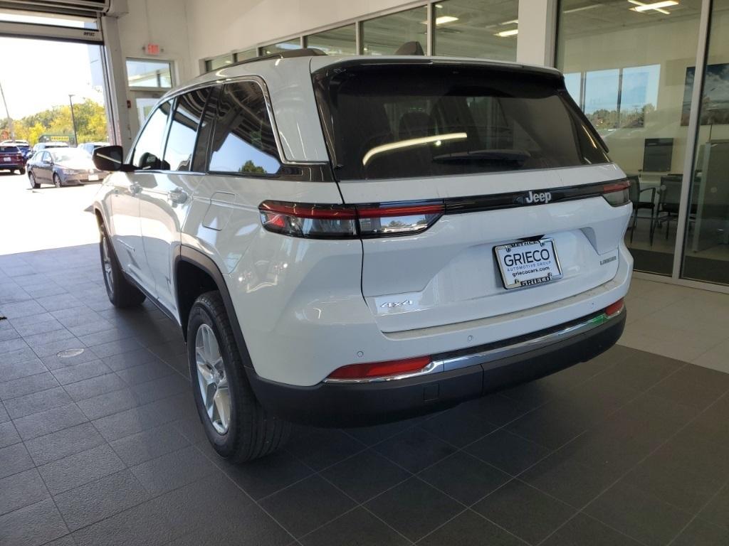 new 2025 Jeep Grand Cherokee car, priced at $35,620