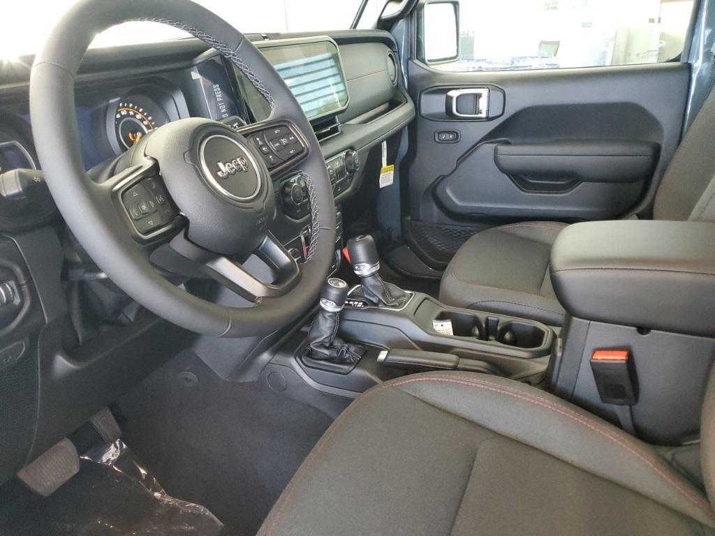 new 2025 Jeep Wrangler car, priced at $51,072