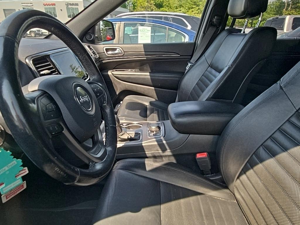 used 2020 Jeep Grand Cherokee car, priced at $26,304