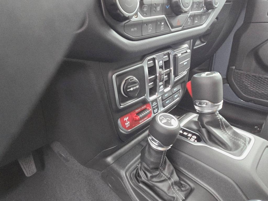 new 2025 Jeep Wrangler car, priced at $56,733