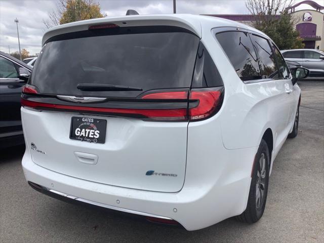 used 2023 Chrysler Pacifica Hybrid car, priced at $26,859