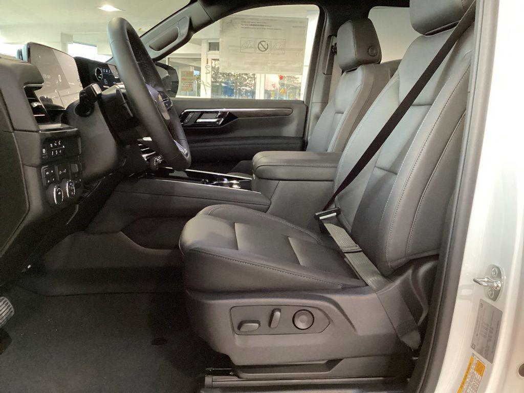 new 2025 Chevrolet Tahoe car, priced at $77,355