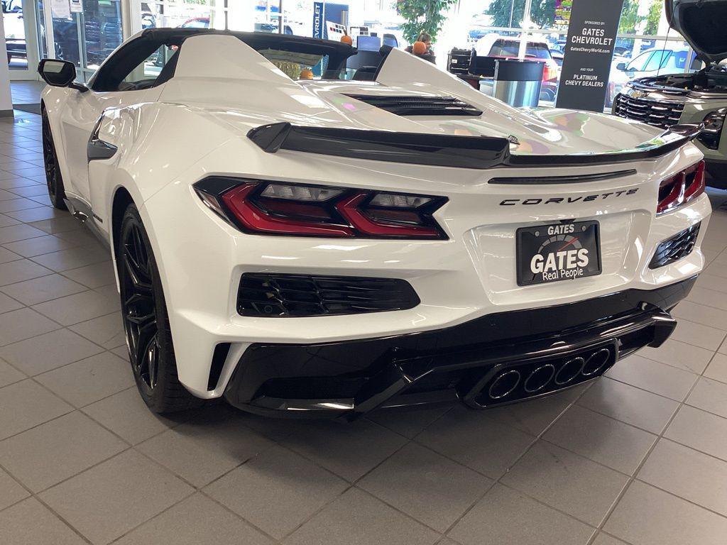 new 2025 Chevrolet Corvette car