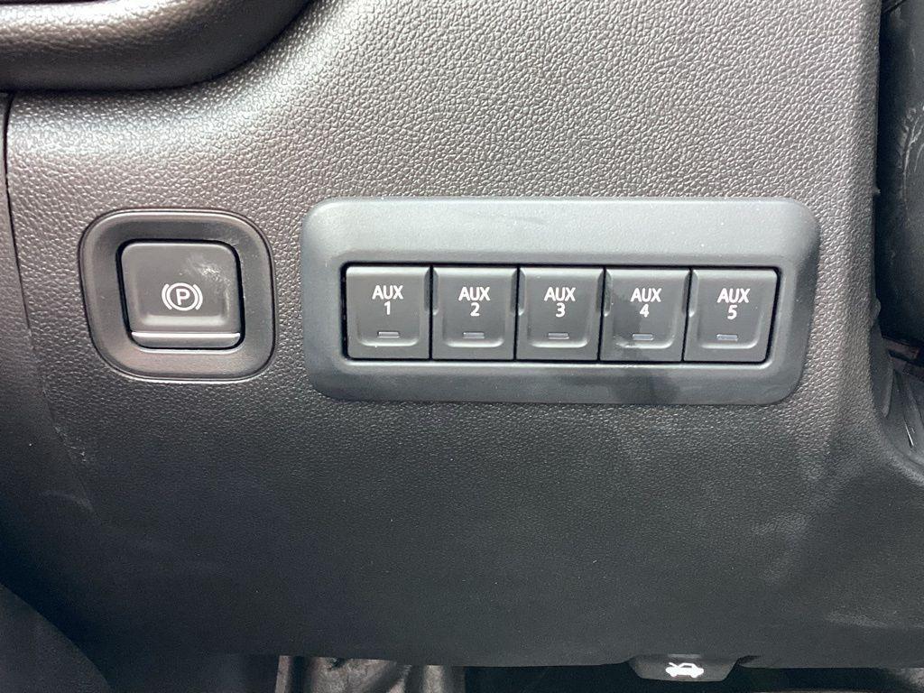 new 2025 Chevrolet Silverado 3500 car