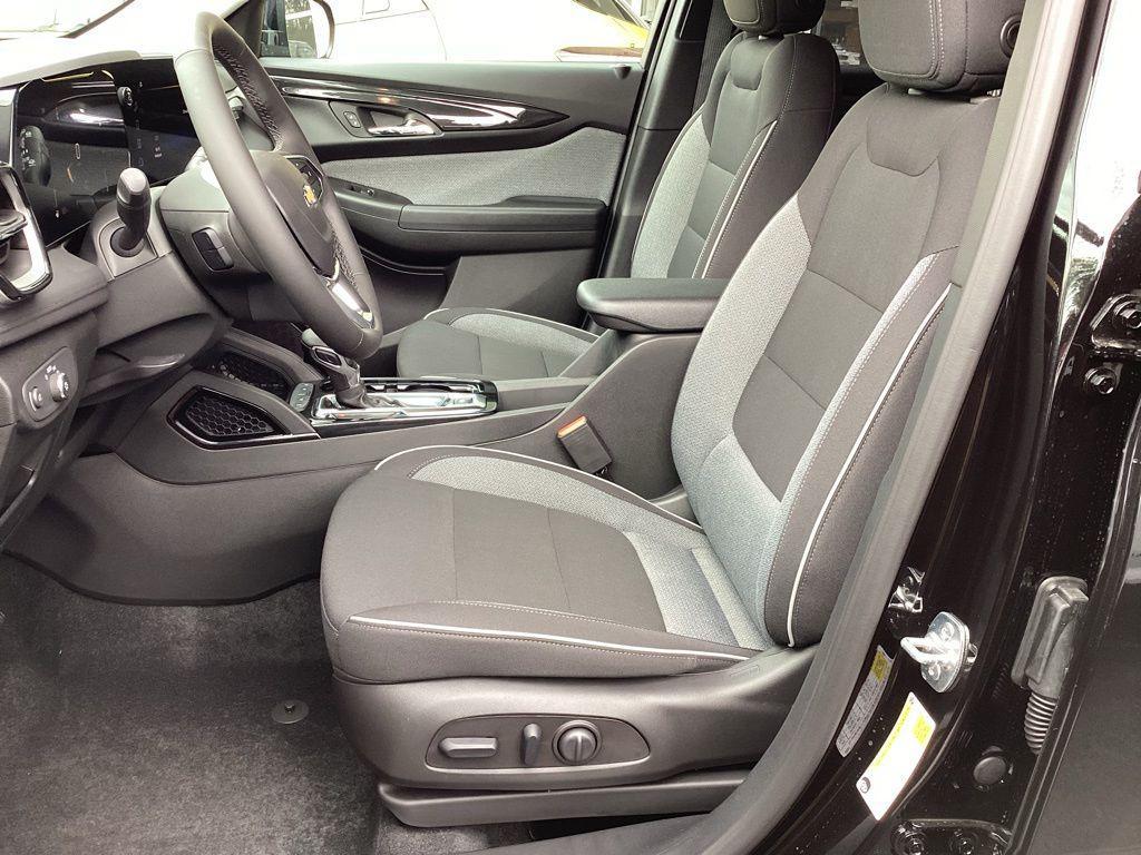 new 2026 Chevrolet TrailBlazer car, priced at $29,270