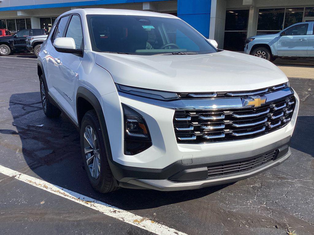 new 2026 Chevrolet Equinox car, priced at $34,370