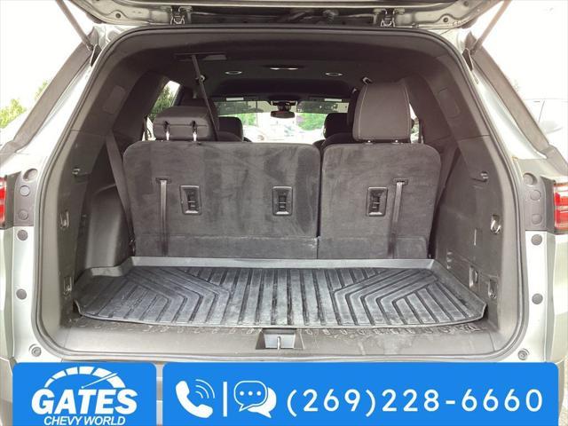 used 2023 Chevrolet Traverse car, priced at $33,333