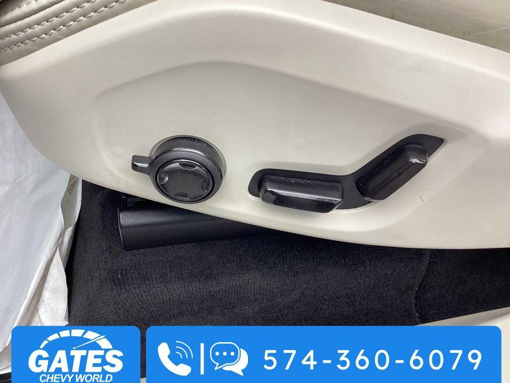 used 2020 Volvo XC90 car, priced at $32,909