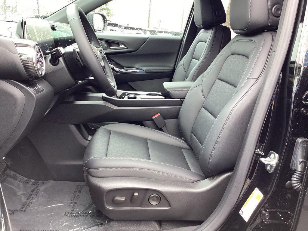new 2026 Chevrolet Equinox car, priced at $35,315