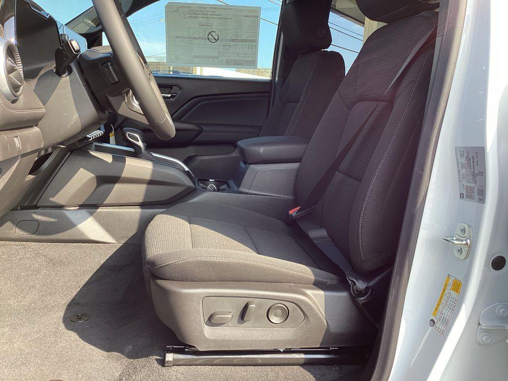 new 2025 Chevrolet Colorado car, priced at $38,590