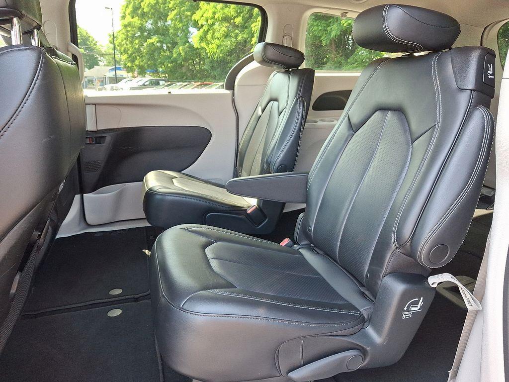 used 2023 Chrysler Pacifica car, priced at $23,495
