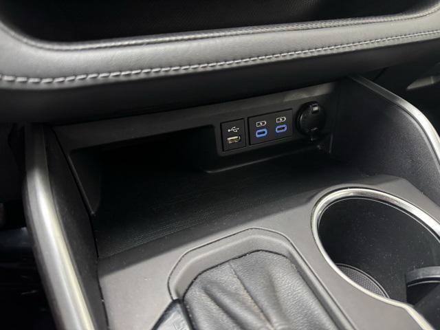 used 2022 Toyota Highlander car, priced at $40,499